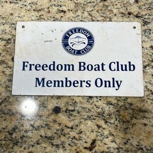 Freedom boat club sign